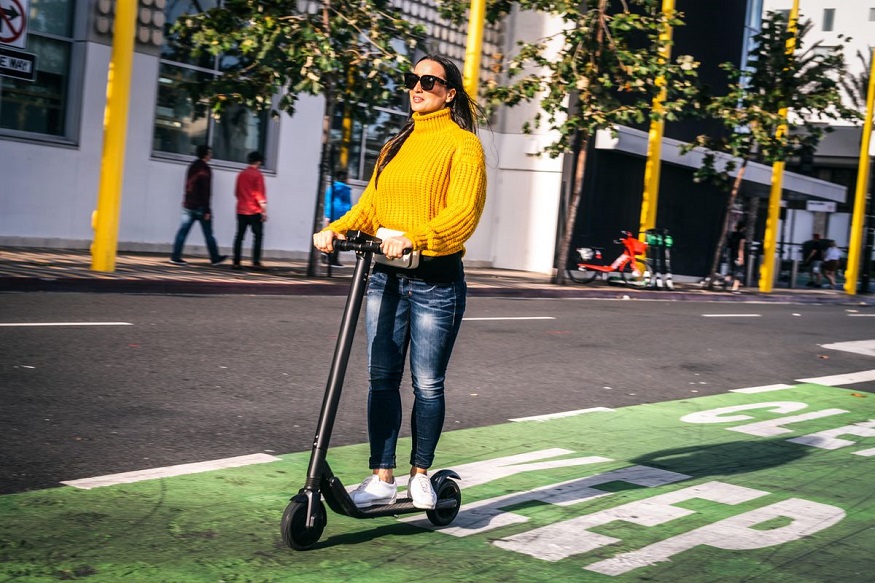 Five safety tips that you have to follow before you drive an electric scooter